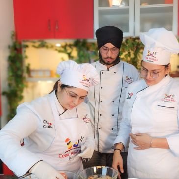 COOK AND BAKE ACADEMY