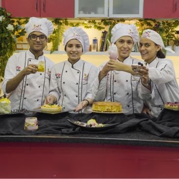 COOK AND BAKE ACADEMY